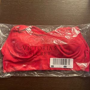 Victoria’s Secret Pink Sport  Ultimate Lightly Lined High Support sports bra